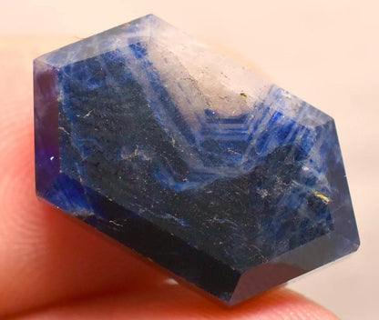 Bi Colour Sapphire Cut Gemstone